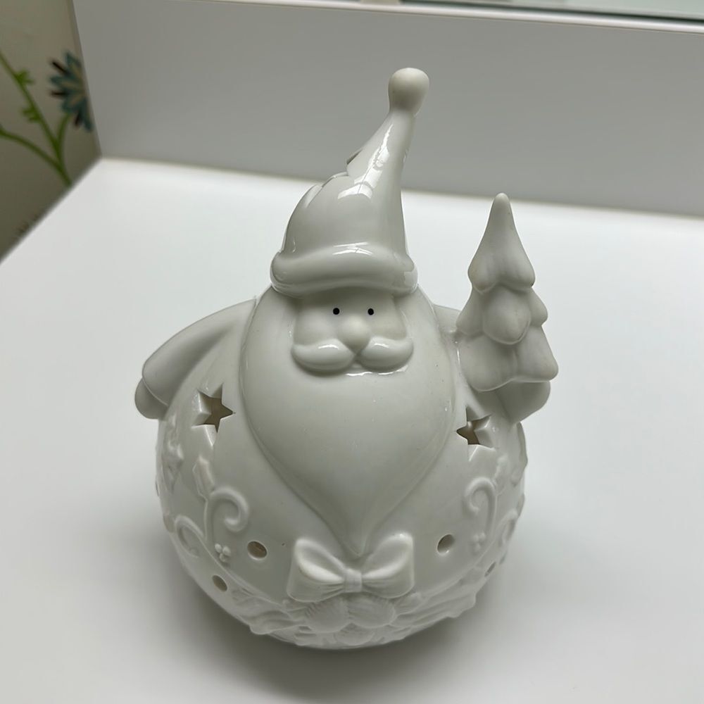 Santa Claus candleholder